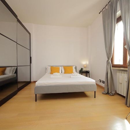 Cozy And Comfy Apartment In Piramide Metro Stop Roma Exterior foto